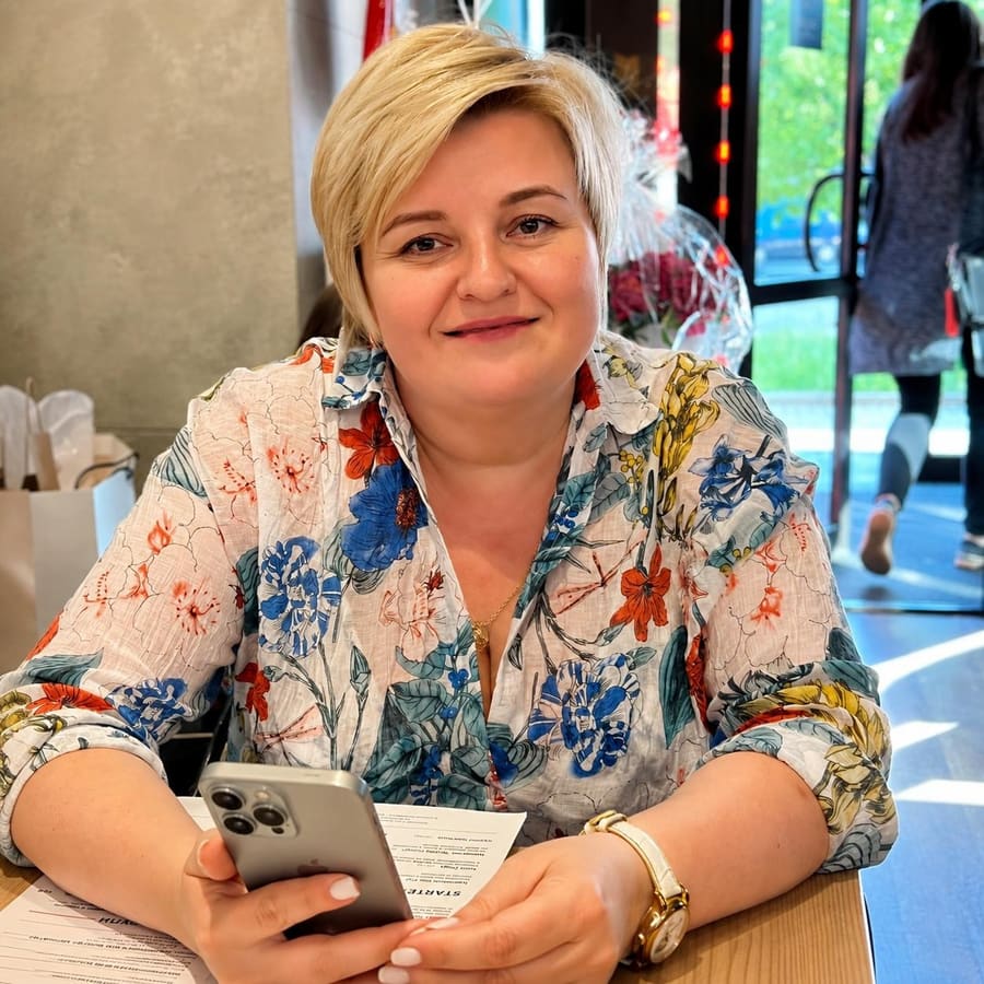 Адвокат Тетяна Кухарова, авторка посібника.